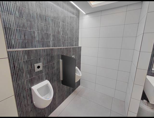347M² OFFICE TO LET IN VORNA VALLEY